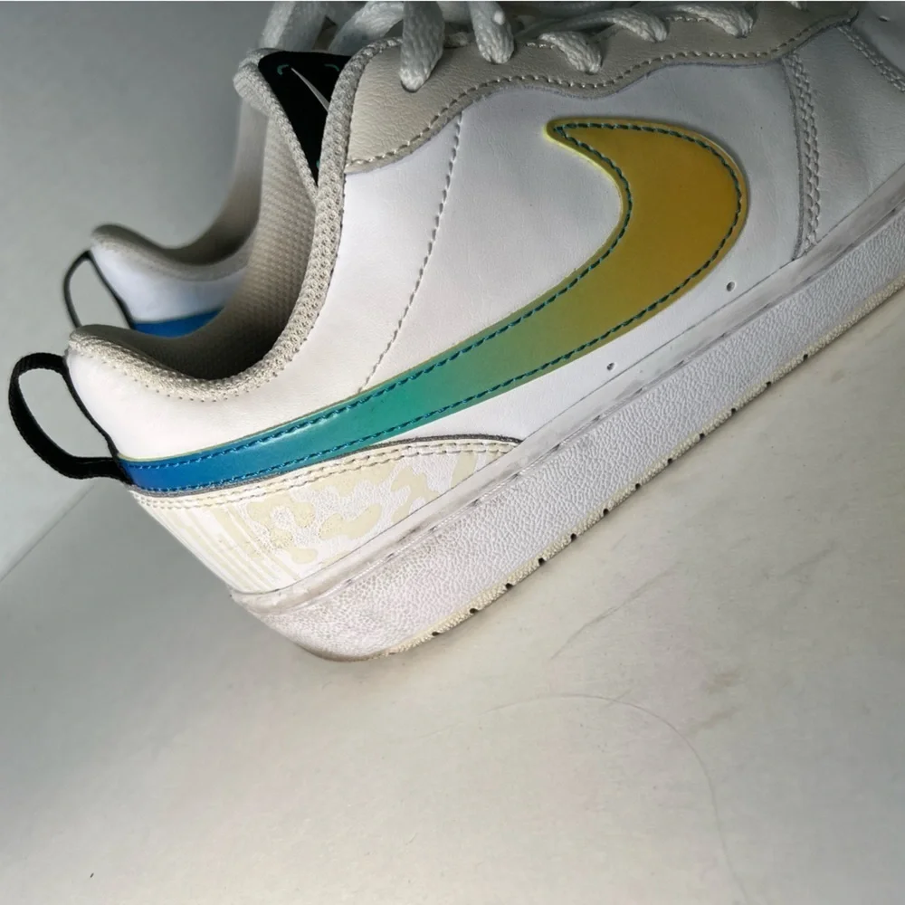Nike Big Kids Court Borough 2 SE Casual Sneakers
